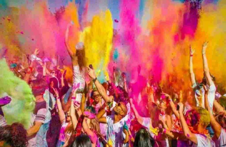 Holi: देश के अलग-अलग हिस्सों में कुछ इस अंदाज में मनाया जाता है रंगों का त्योहार